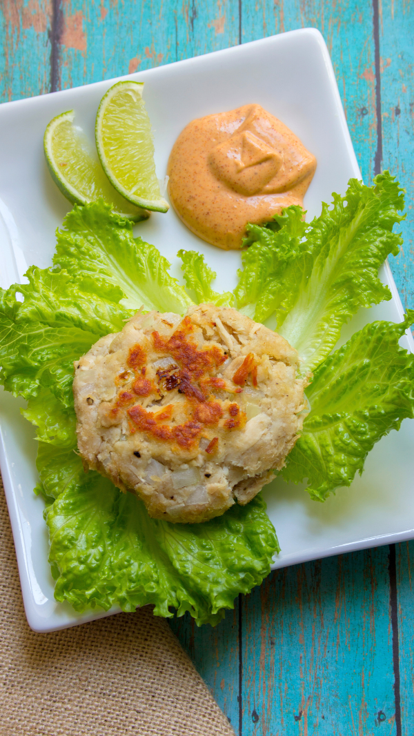 Easy Tuna Cakes with Chipotle Mayo