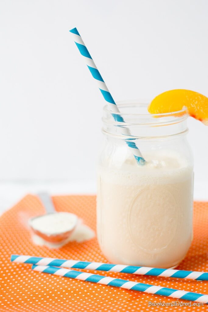 Peach smoothie in mason jar