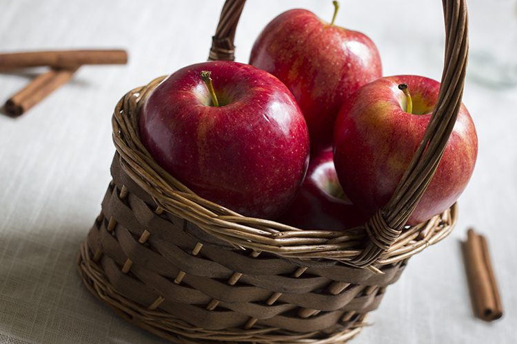 apples foods to eat to get glowing skin
