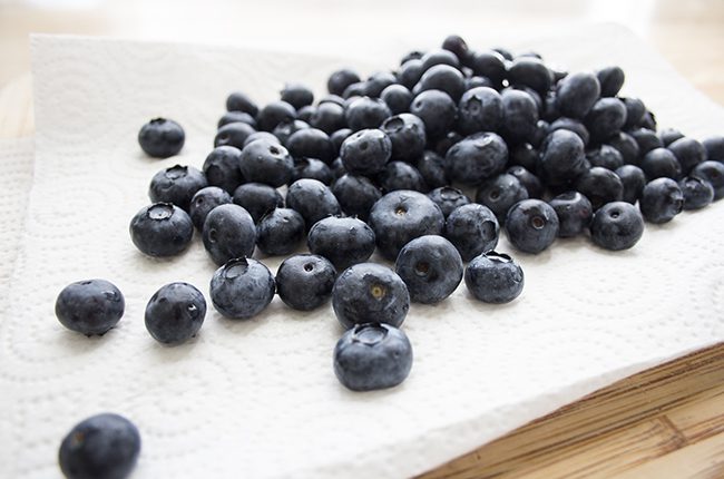 blueberries foods to get glowing skin