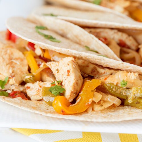 Easy and Healthy Slow Cooker Chicken Fajitas for a Weeknight