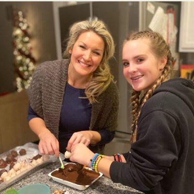 Easy Christmas Baking Ideas for a Fun Family Night