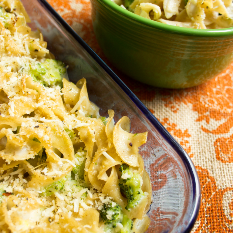 Healthy Baked Mac and Cheese with Broccoli