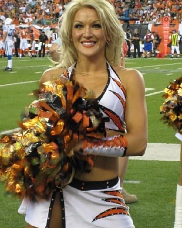 brooke griffin farmer bengal cheerleader