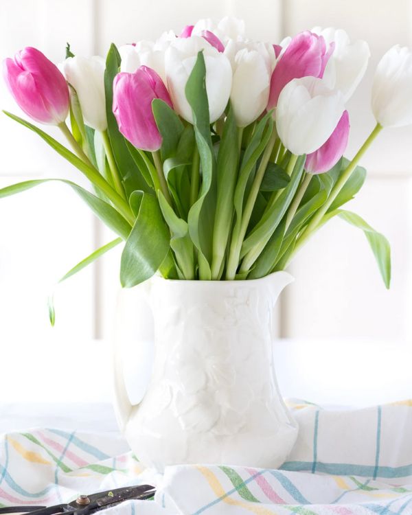 DIY Mothers Day Floral Arrangements