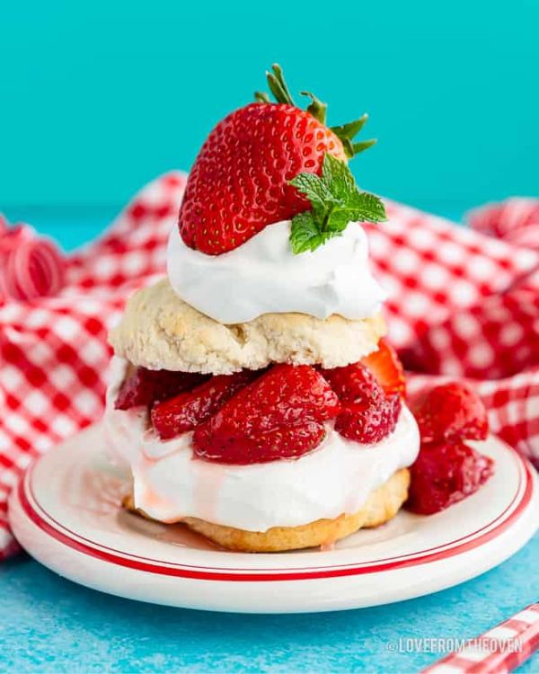 https://www.lovefromtheoven.com/bisquick-strawberry-shortcake/