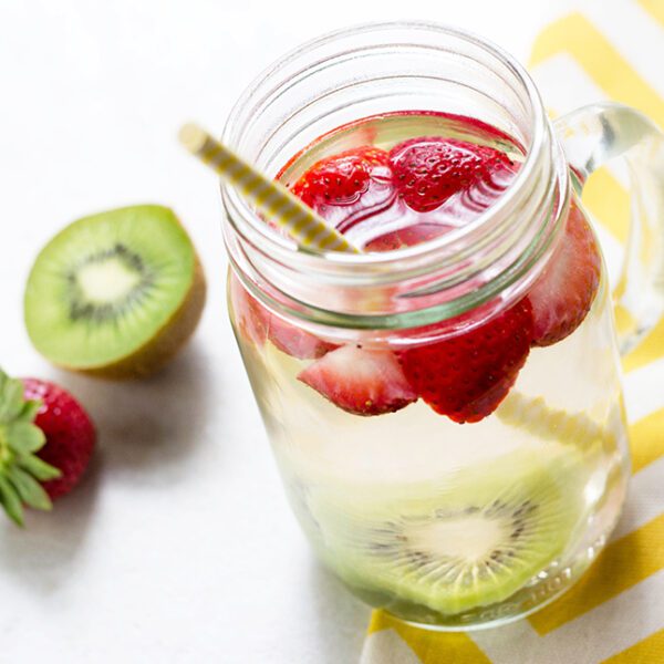 Stay Hydrated with this Summery Strawberry Kiwi Detox Water