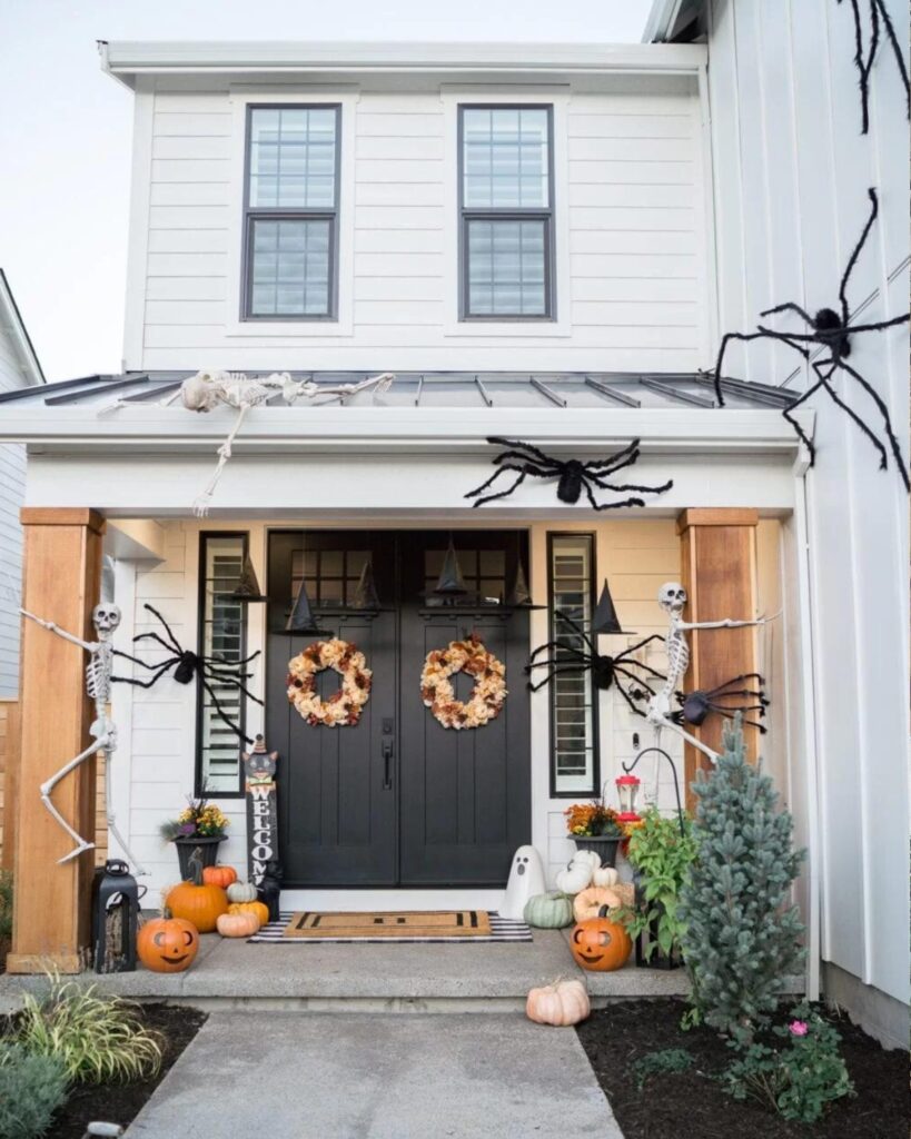 12 Fall Halloween Front Porch Ideas | Easy Fall Holiday Decor