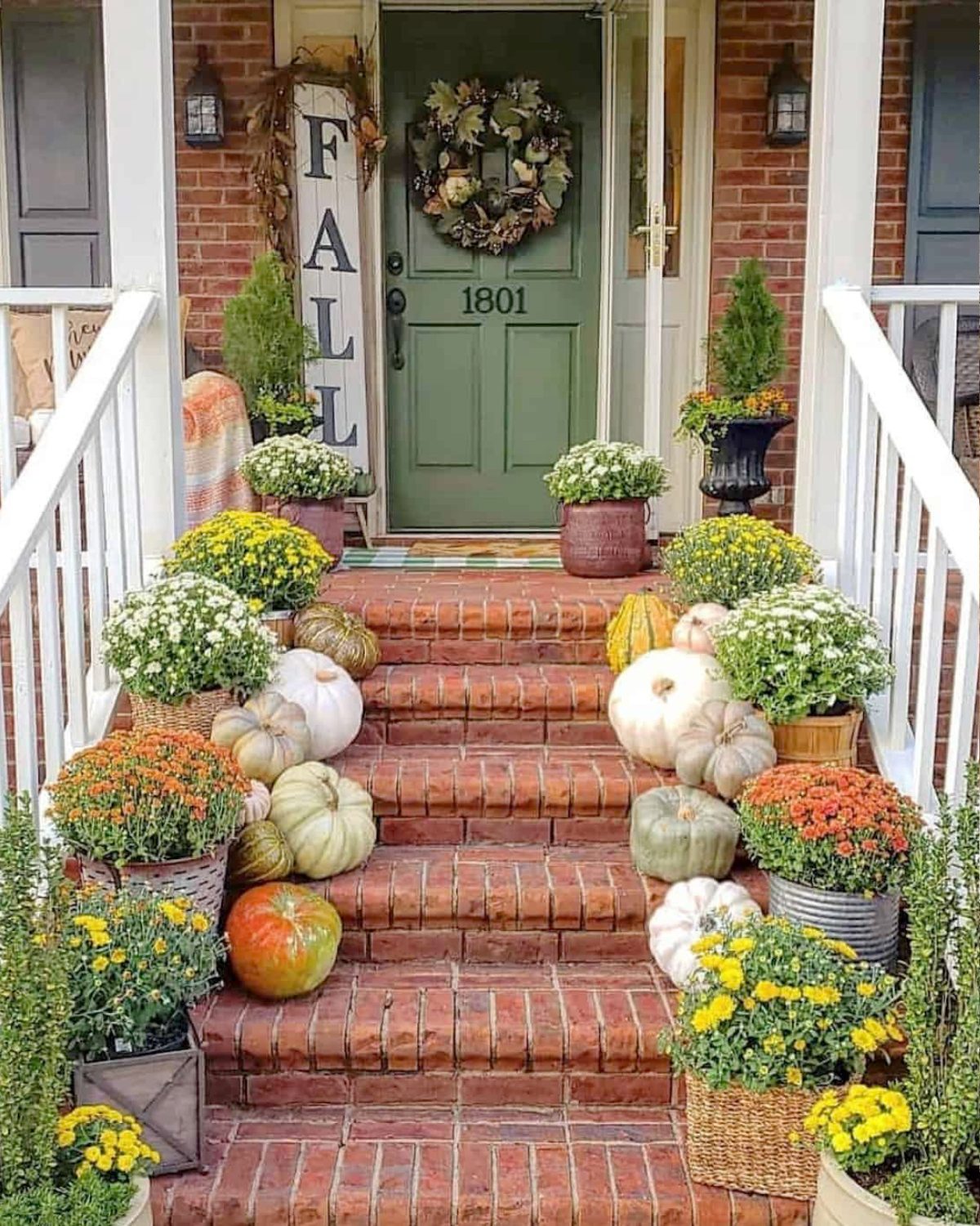 Floral Fall Porch Idea