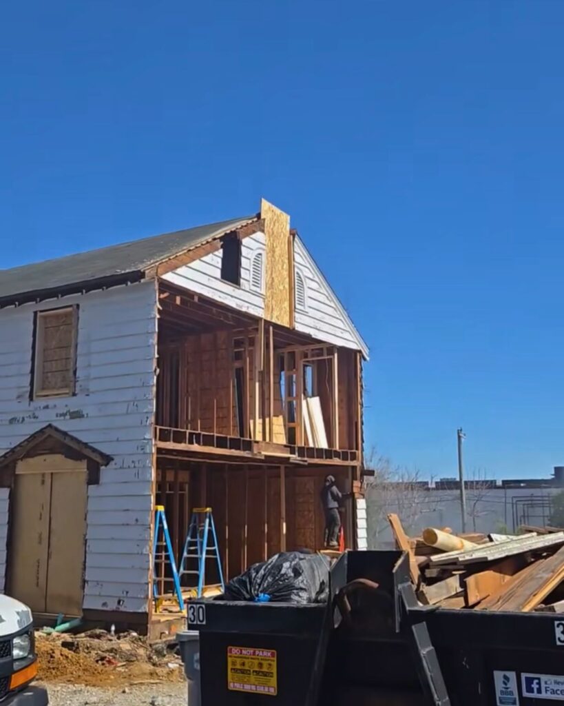 moving wall for staircase
